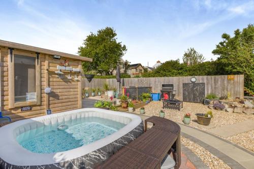 5 Bed in Kidwelly oc-d39069