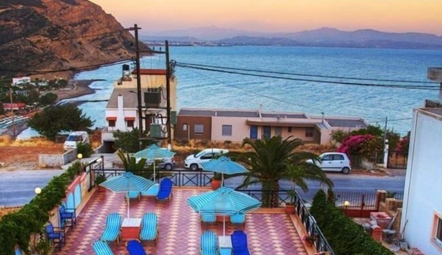 Adonis Hotel
