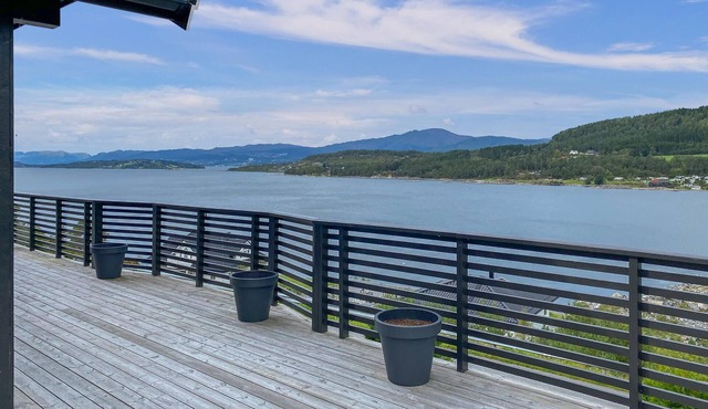 Amazing home in Skåla with WiFi