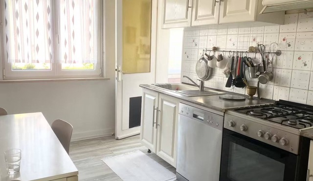 Apartment in a quiet street