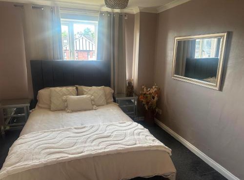 Apartment Sleeps 3 with Parking