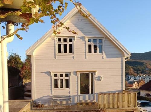 Bellahuset - Charming House in Ulsteinvik