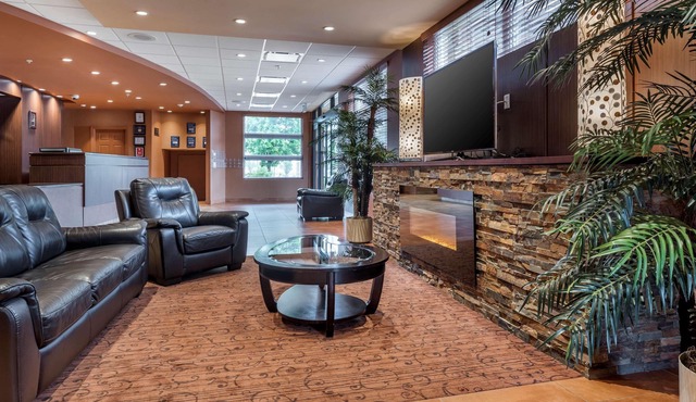 Best Western Plus Bathurst Hotel & Suites