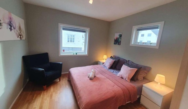 Bright And Central 2-Bedroom Apartment With King Bed, Fully Equipped