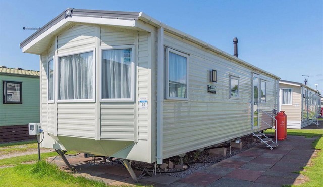 Bronze 3 Bedroom Caravan, Sleeps 8. With parking.P
