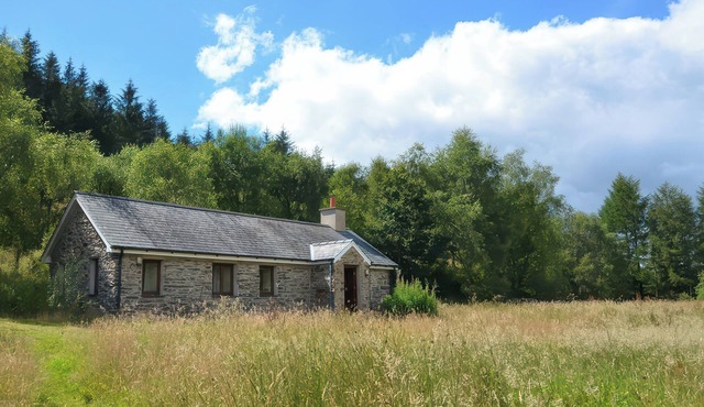 CAE'N Y COED BARN, country holiday cottage in Penrhyndeudraeth