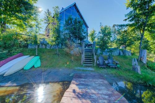 Chalet Ancestral - Old-World Charm by Lake