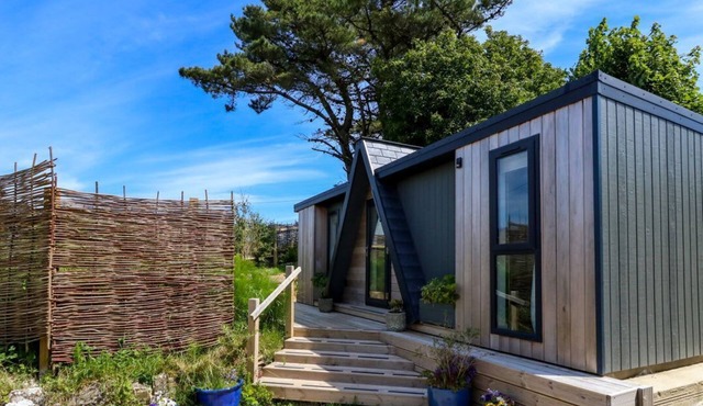 Charming The Cabin Retreat in Swanage