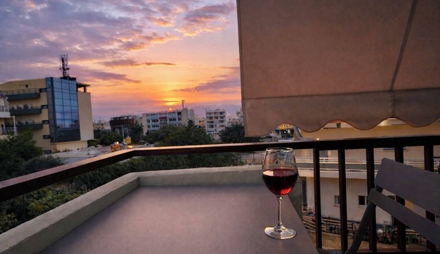 Comfortable Apt - Metro Nearby - Glyfada by ΜΡS