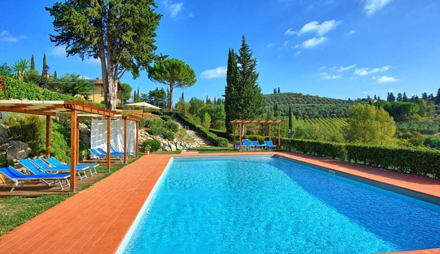 Cosy apartment for 6 guests with A/C, pool, WIFI, TV and panoramic view, close to San Gimignano