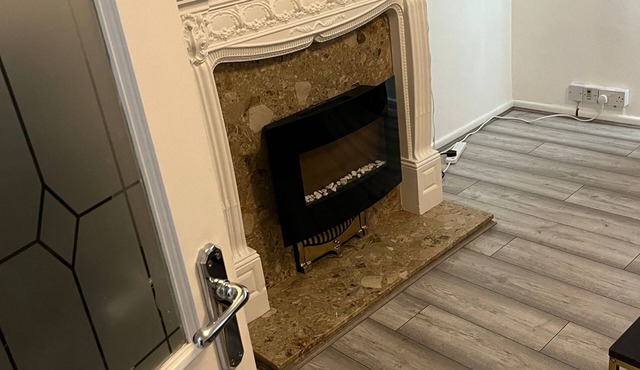 Cosy home with private parking