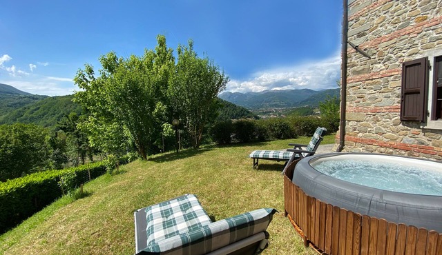 Cottage House "Il Palazzetto" - Country villa with jacuzzi