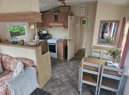 Cozy Caravan Broadmoor