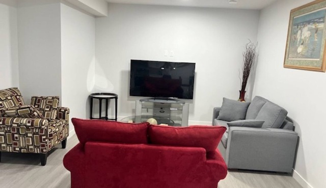 Cozy Private Room in a Modern Legal Suite – Fort Saskatchewan