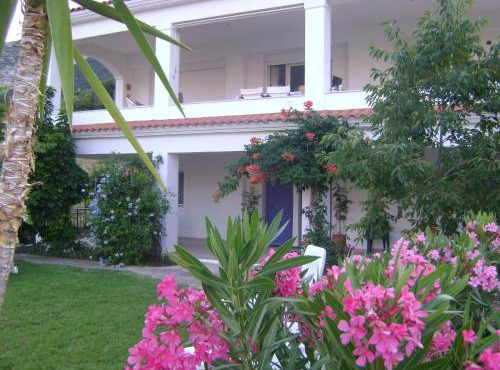 Cristal Studios