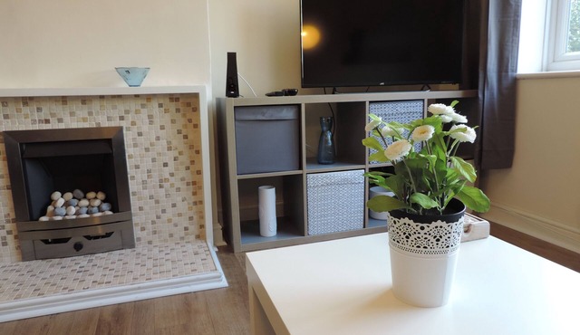 Detached Farnborough Airport Accommodation