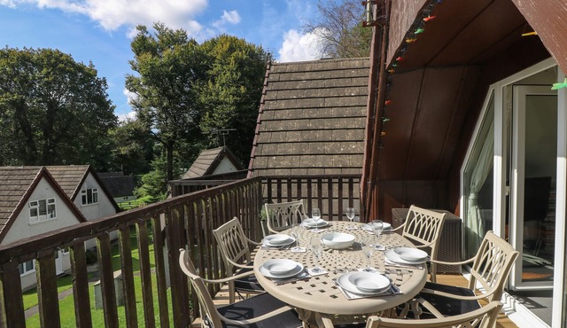 DEVINE LODGE, pet friendly, country holiday cottage in Callington