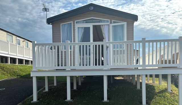 DEVON CLIFFS HOLIDAY PARK - TW89, family friendly in Exmouth