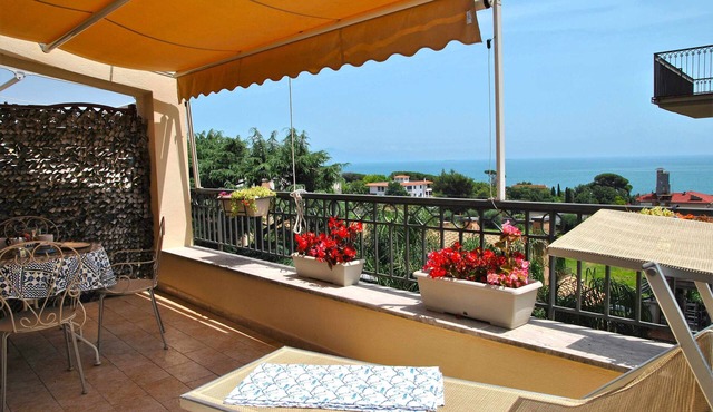 DINKY HOME with sea view terrace