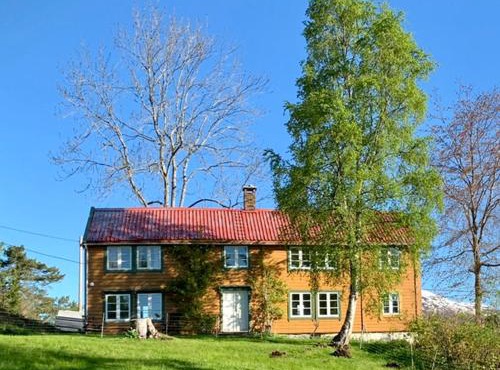 Draget gård, idyllisk småbruk ved sjøen