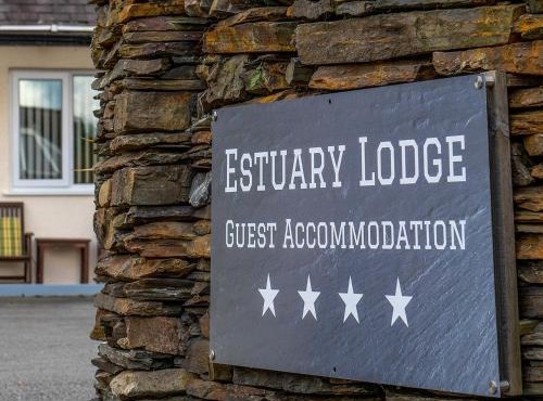 Estuary Lodge Motel