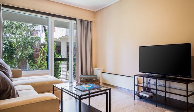 Glyfada 2 bedrooms 4 persons apartment by MPS