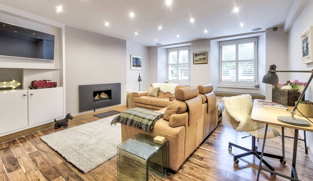 Grosvenor Town House apartment
