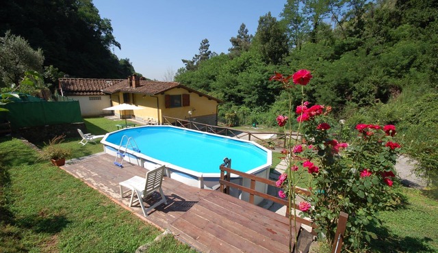 Holiday home on the hills of Val di Nievole between Lucca, Pistoia and Montecatini, private pool