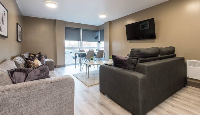 Host Apartments | Fox St Apt I