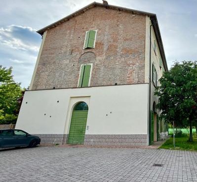 Intero appartamento con giardino in Palazzo del 1600