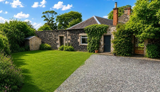 Ivy golf cottage