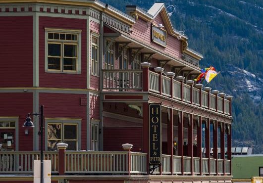 Kaslo Hotel