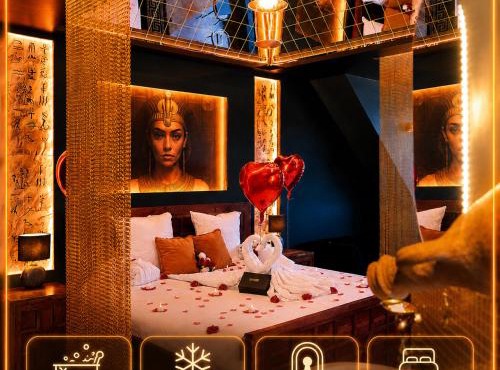 Le Secret de Cléopâtre, Suite de Luxe avec Jacuzzi et Pièce Secrète