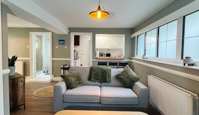 Luxury apartment in Mossley Hill