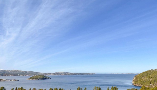 Luxury holiday home with jacuzzi and sauna, just a stone's throw from the forest