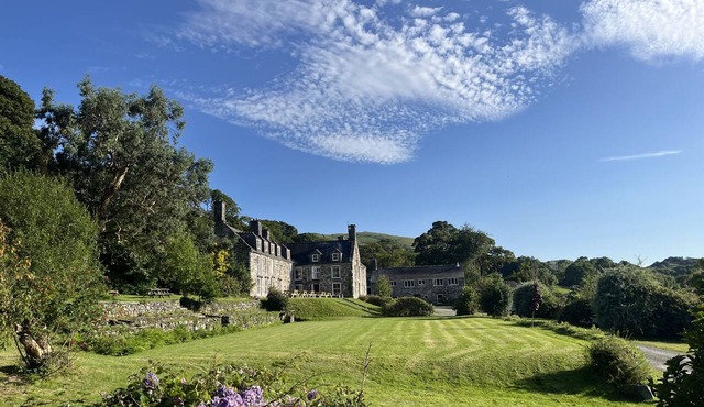 Maes Y Neuadd Country House