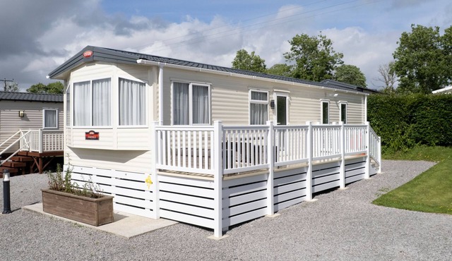 Maple - Near Folly Farm, Cosy Retreat