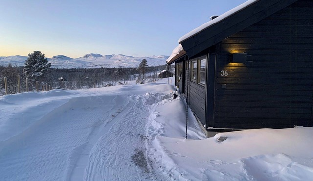 Modern cabin with views of Hallingskarvet