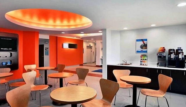 Motel 6 Swift Current, SK