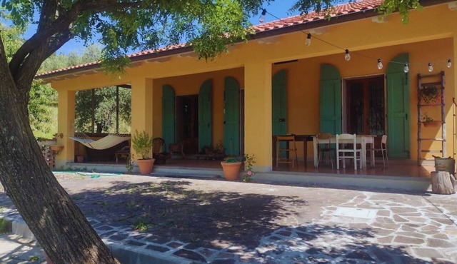 Podere Saliccioni, Holiday in the hills between art cities and nature.
