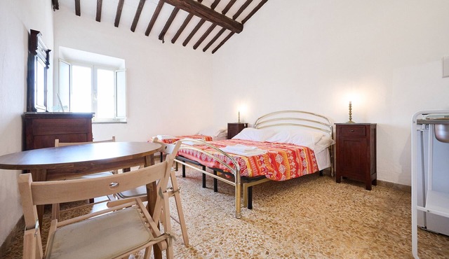 Room 'Camera 5 - Del Ponti' with Shared Garden and Wi-Fi