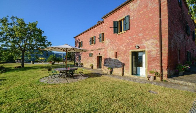 Sprawling Villa with Breathtaking Views in Emilia-Romagna