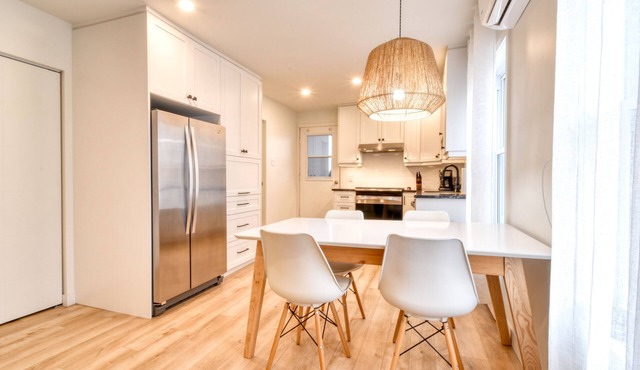 Ste-foy, Apt.3 1/2 Avec Clim et Stationnement Hors rue