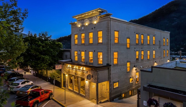 Stirling All Suites Hotel