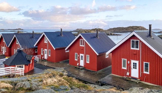 Stunning home in Offersøy with sauna