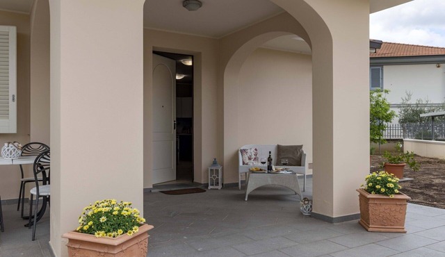 Stunning private villa for 4 guests with WIFI, TV and patio