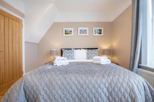 The Dunbar Retreat - Modern Southsea Stay with Parking