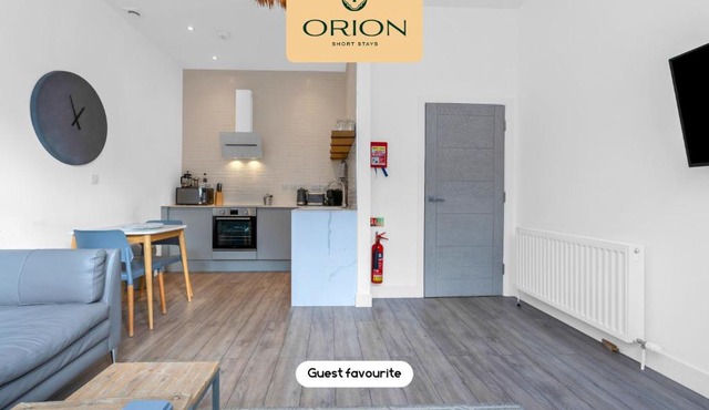 The Kepties No 1 - Ground Floor Luxurious Serviced Apartment by ORION SHORT STAYS