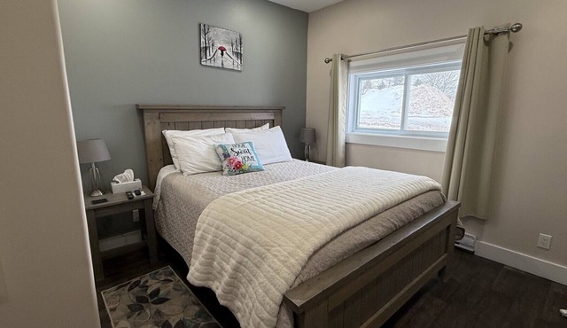The Trailway Hub, ideally located in Deer Lake, 10 minutes from the airport