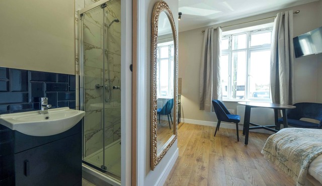 The Willow Studios - Flat 3